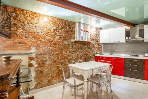 Apartamento Historical Apt A Few Steps From Lucca Cathedral!