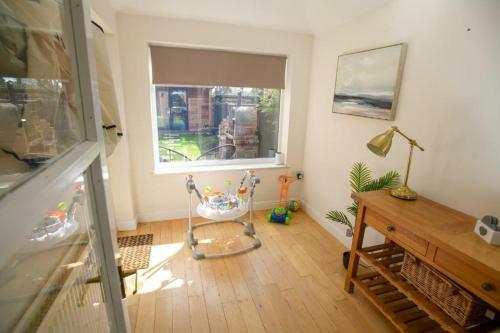 The Beeches - Family Friendly Home
