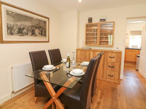 1 Moorland Terrace