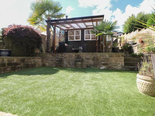 1 Moorland Terrace