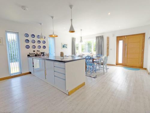 Innisfree, Middleton On Sea