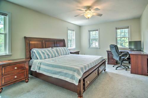 Marion Home With Private Deck Less Than 1 Mi From Beach