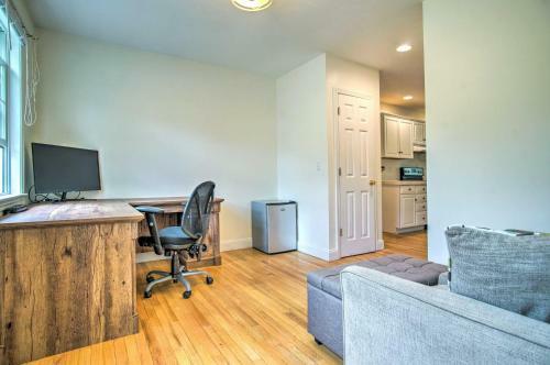 Marion Home With Private Deck Less Than 1 Mi From Beach