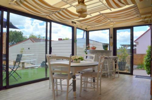Hostal Chambre Chez Nous