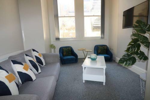 Apartamento Flat D - The Crescent, Spacious 1 Bedroom Condo