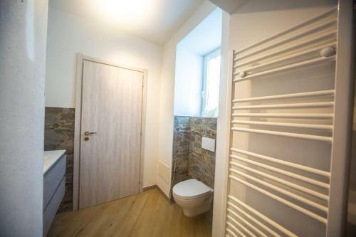 Hostal Around Lago Maggiore Rooms