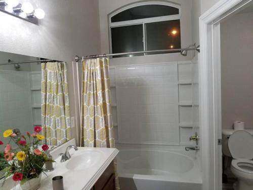 Apartamento A - Fully Remodeled And Professionally Decorated