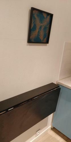 Modern 1 Bedroom Apartment Near The Metro.