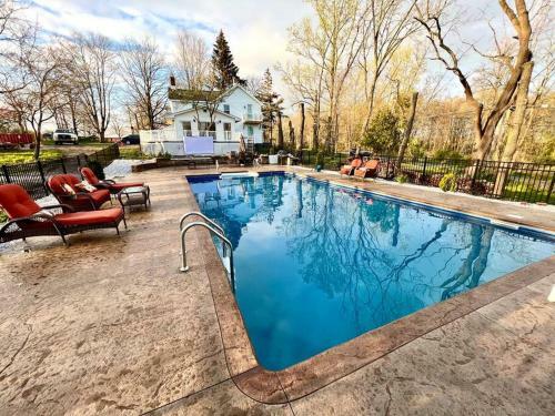 Beautiful Country House With Pool And Game Room