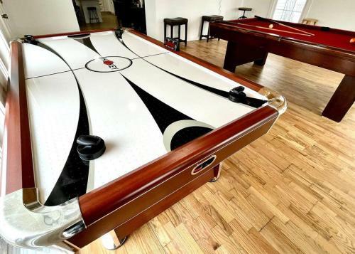 Beautiful Country House With Pool And Game Room