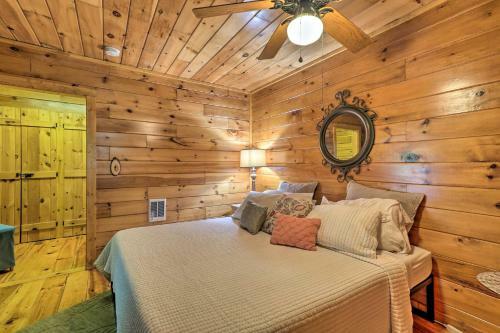 Rustic Boone Abode With Private Yard And Hot Tub!