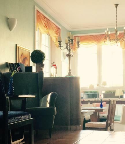 Hostal Hotel H�lscher