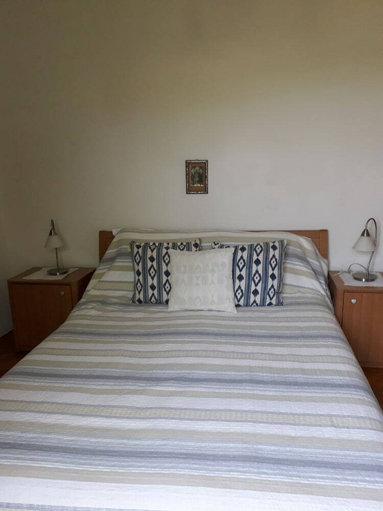 Hostal Guest House Roza