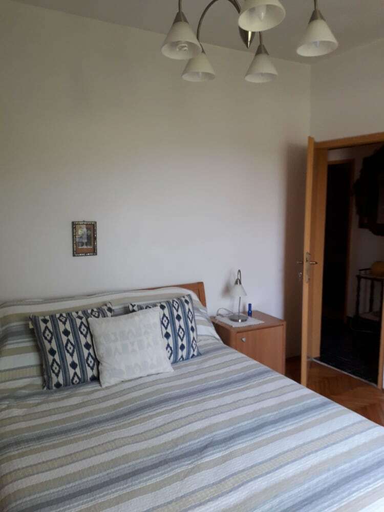 Hostal Guest House Roza