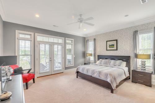 Spacious Home With 4 Master Suites In Quiet Community Home