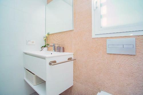 210 New Mar Pool - Alicante Holiday