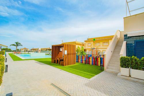 210 New Mar Pool - Alicante Holiday