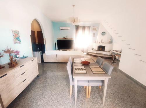 In Villa Con Piscina E Jacuzzi A San Leone
