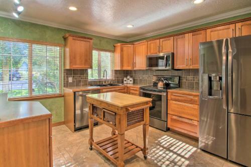 Fun, Fresh Ogden Abode With Hot Tub And Grill!