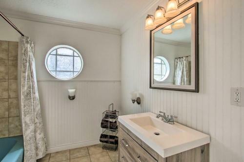 Fun, Fresh Ogden Abode With Hot Tub And Grill!