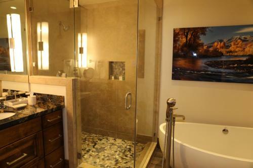Luxury Two Bedroom Suite With Two Kings Apartment Hotel