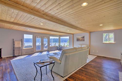 Waterfront Gig Harbor Home With Furnished Deck