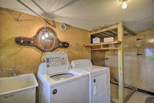 Waterfront Gig Harbor Home With Furnished Deck