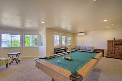 Coastal Port Orchard Retreat With Beach Access!