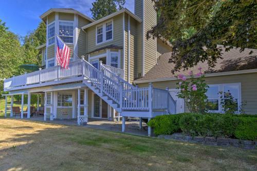 Coastal Port Orchard Retreat With Beach Access!