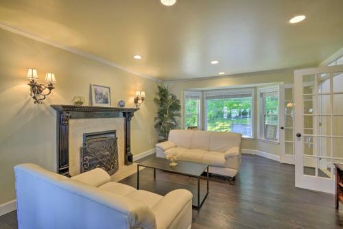 Coastal Port Orchard Retreat With Beach Access!