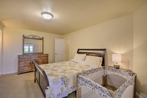 Coastal Port Orchard Retreat With Beach Access!