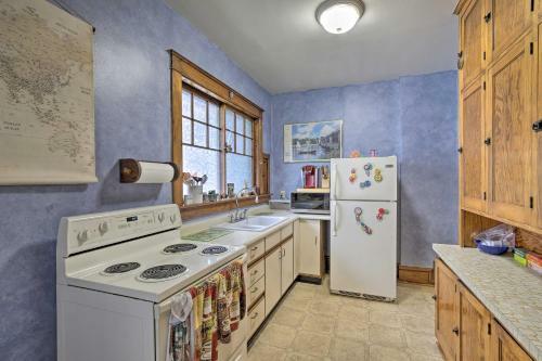 Cozy Eau Claire Home - Half Mi To Carson Park!