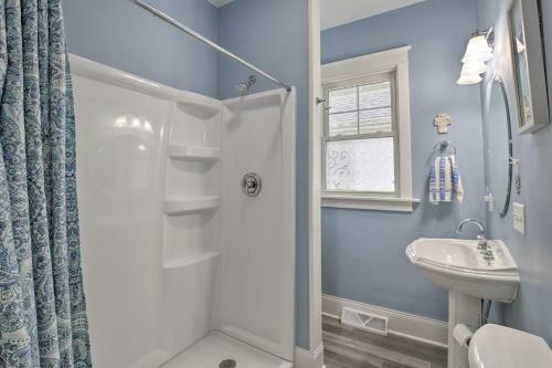 Cozy Eau Claire Home - Half Mi To Carson Park!