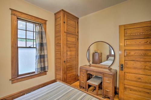 Cozy Eau Claire Home - Half Mi To Carson Park!