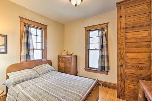 Cozy Eau Claire Home - Half Mi To Carson Park!