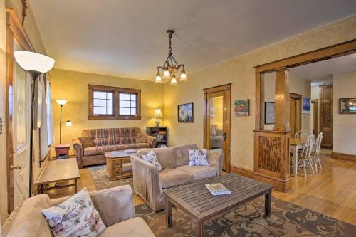 Cozy Eau Claire Home - Half Mi To Carson Park!