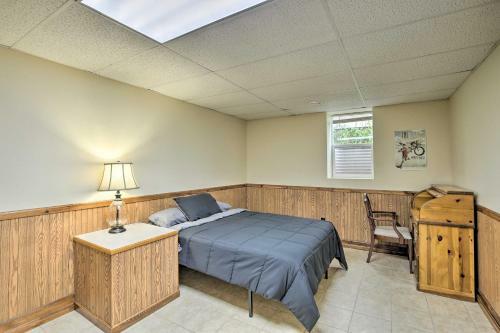 Cozy Eau Claire Home - Half Mi To Carson Park!