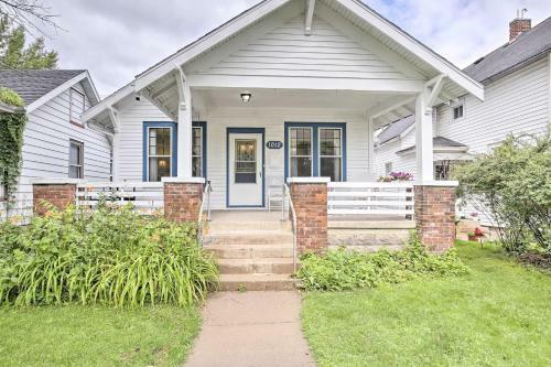 Cozy Eau Claire Home - Half Mi To Carson Park!