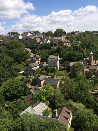 Maison � La Campagne Salles La Source Aveyron
