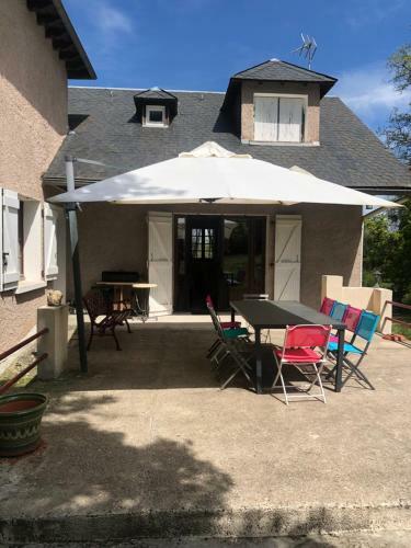 Maison � La Campagne Salles La Source Aveyron