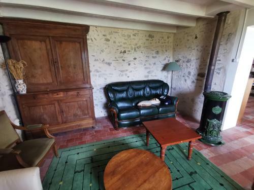 Maison De Campagne Isol�e Pour Famille