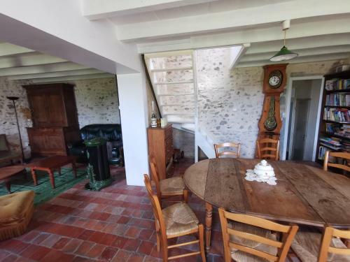 Maison De Campagne Isol�e Pour Famille