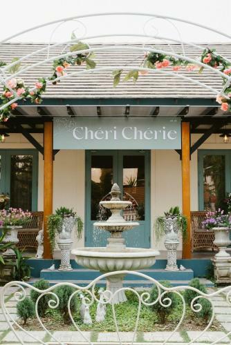 Hostal Cheri Cherie