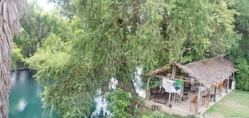 Hostal Caba�as Rio Tamasopo
