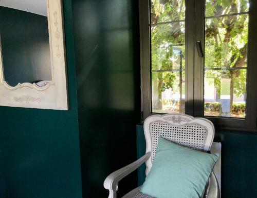 Hostal Le Prieur� De Bazainville