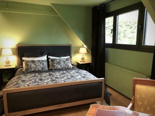 Hostal Le Prieur� De Bazainville
