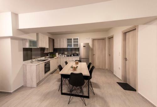 Theo And Ms Luxurious Apartments