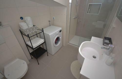 Apartment 3 With The Private Jacuzzi