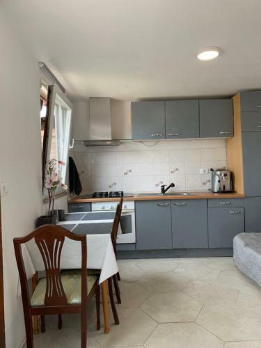 Apartamento App Petrovija