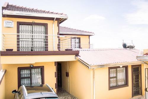 Hostal Phomolong Guest House Soweto